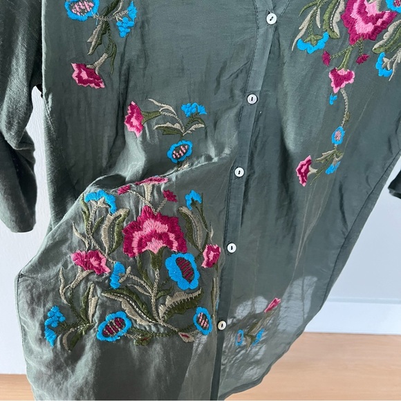 Anthropologie Embroidered 3/4 Sleeve Blouse - Picture 5 of 9